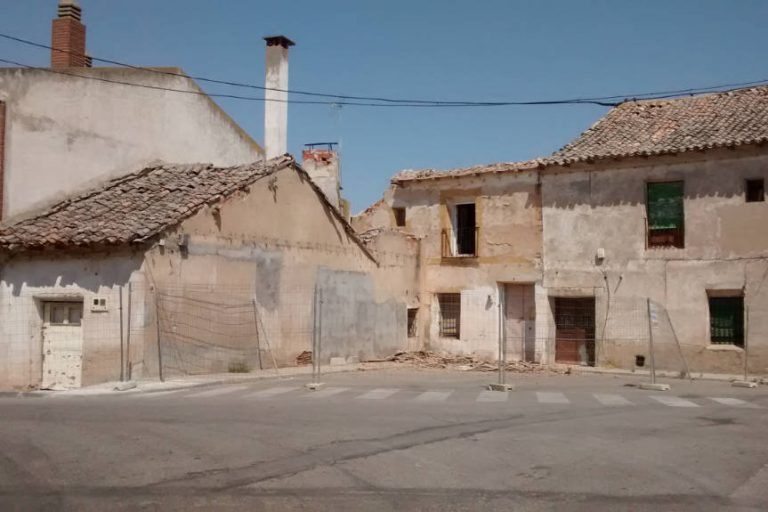 Demolición de viviendas antiguas